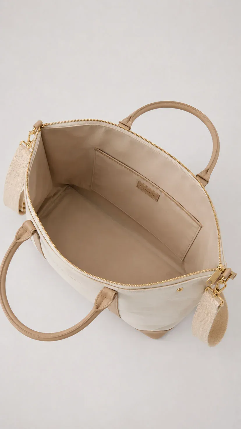 Canvas Tote Bag กระเป๋าผ้าแคนวาส HB3001 ตัดสายหนัง PVC ดีไซน์คุ้มค่า ดูหรู – มุมที่ 3